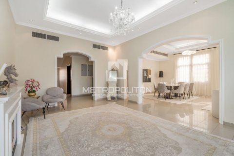 Vila u Al Barsha, Dubai, UAE 5 spavaćih soba, 762 m2 Br. 664483 - fotografija 16