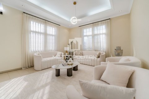 Vila u Al Barsha, Dubai, UAE 5 spavaćih soba, 762 m2 Br. 664483 - fotografija 2