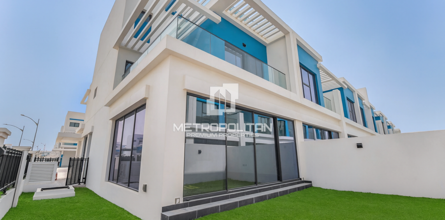 טאונהאוס ב Damac Lagoons, Dubai, איחוד האמירויות 5 חדרי שינה, 288 מ"ר מספר 665058