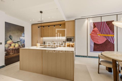 Lägenhet till försäljning i Al Wasl, Dubai, UAE 2 sovrum, 137.22 kvm Nr. 767155 - fotografi 25