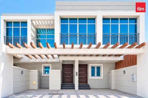 Βίλα σε Al Furjan, Dubai, ΗΑΕ 3 υπνοδωμάτια, 177.5 τ.μ. Αρ. 763328