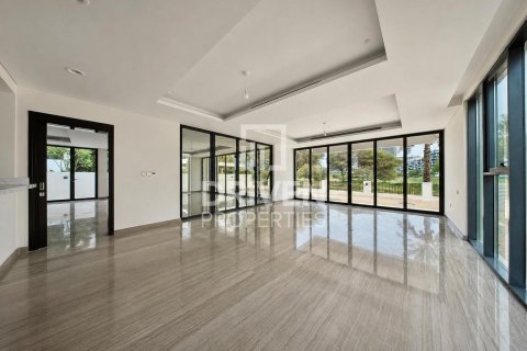 Villa i DAMAC Hills (Akoya by DAMAC), Dubai, UAE 7 sovrum, 640.01 kvm Nr. 745294