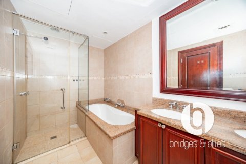 Apartamento en alquiler en Old Town, Dubai, EAU 3 dormitorios, 183 m2 № 709379 - foto 16