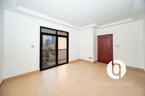 Apartamento en alquiler en Old Town, Dubai, EAU 3 dormitorios, 183 m2 № 709379 - foto 15