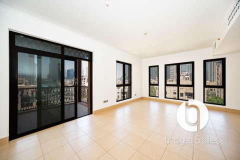 Apartamento en alquiler en Old Town, Dubai, EAU 3 dormitorios, 183 m2 № 709379 - foto 4