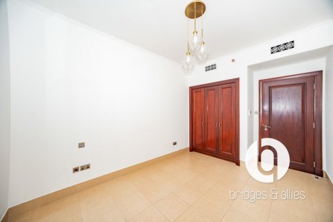 Apartamento en alquiler en Old Town, Dubai, EAU 3 dormitorios, 183 m2 № 709379 - foto 13
