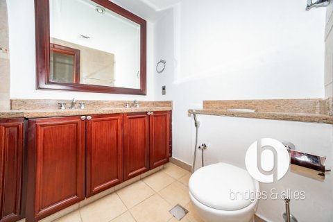 Apartamento en alquiler en Old Town, Dubai, EAU 3 dormitorios, 183 m2 № 709379 - foto 17
