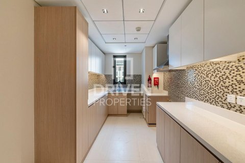 Lägenhet uthyres i Deira, Dubai, UAE 3 sovrum, 163.6 kvm Nr. 768499 - fotografi 14