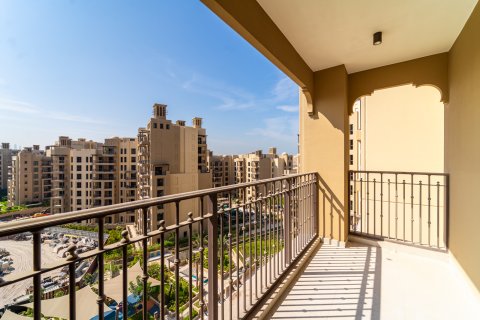 Huoneisto Umm Suqeim, Dubai, Arabiemiraatit 3 makuuhuonetta, 172 m2 № 696117 - kuva 2