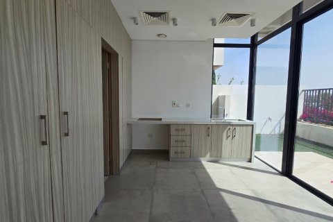 Villa itt: Ras Al Khaimah, EAE, 4 hálószoba, 399 m², azonosító: 734884 - fénykép 20
