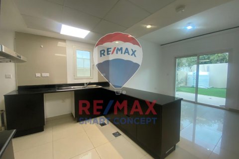 Villa em Al Reef, Abu Dhabi, EAU 4 quartos, 265.5 m2 № 515830