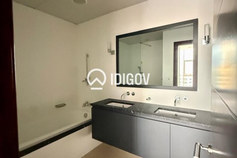 Palm Jumeirah, Dubai, UAE의 임대용 아파트 침실 2개, 155.8제곱미터 번호 735773 - 사진 13