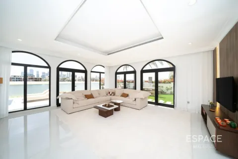 Villa uthyres i Palm Jumeirah, Dubai, UAE 4 sovrum, 465 kvm Nr. 661180 - fotografi 2