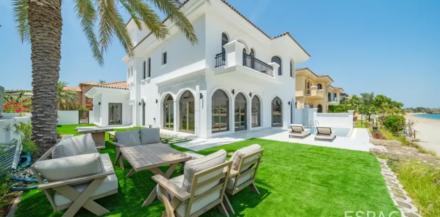 Villa i Palm Jumeirah, Dubai, UAE 4 sovrum, 465 kvm Nr. 661180