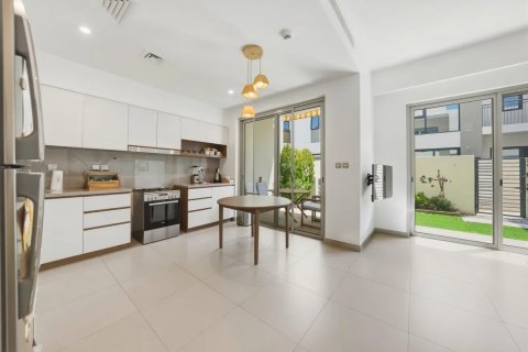 Dubai, BAE’de satılık sıra ev 3 yatak odası, 191 m² No 760961 - fotoğraf 3