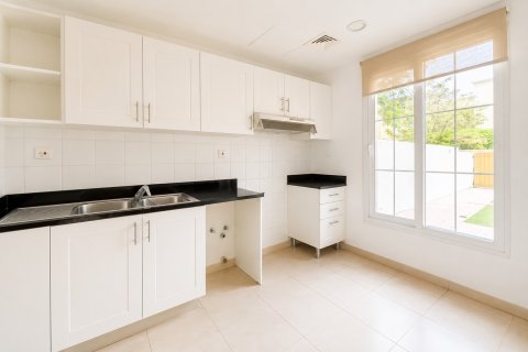 Villa zur Miete in The Springs, Dubai, VAE 2 Schlafzimmer, 260.19 m2 Nr. 757507 - Foto 4