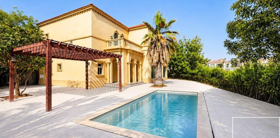 Villa en Jumeirah Islands, Dubai, EAU 4 dormitorios, 1001.68 m² № 761196