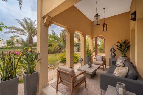 Vila u Dubai, UAE 4 spavaćih soba, 827 m2 Br. 766146 - fotografija 11
