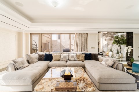 Appartamento in vendita a Dubai, EAU 6 camere da letto, 524 mq. № 766144 - foto 5