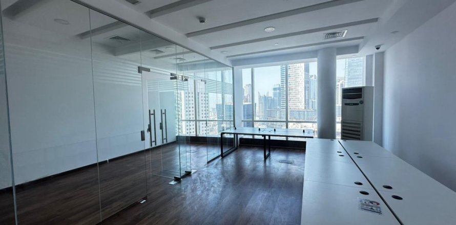Zyrë në Business Bay, Dubai, Emiratet e Bashkuara Arabe 54.4 m2. № 761051