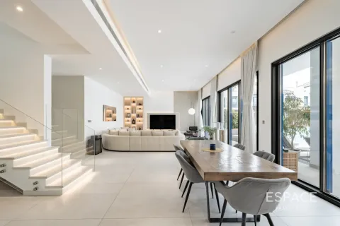 Kaupunkipientalo Palm Jumeirah, Dubai, Arabiemiraatit 4 makuuhuonetta, 347 m2 № 661000 - kuva 6