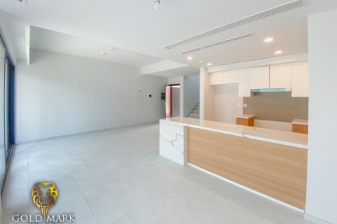 Vilë në Dubai Land, Emiratet e Bashkuara Arabe 3 dhoma gjumi, 167.6 m2. № 512358 - Foto 4