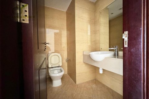 Apartment til salg i Al Hamra Village, Ras Al Khaimah, UAE 2 soveværelser, 115.6 kvm № 512547 - foto 11