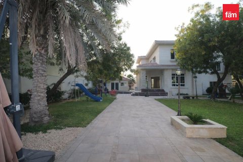 Vila di Al Barsha, Dubai, UAE 6 bilik tidur, 1393.5 meter persegi № 766615 - foto 4