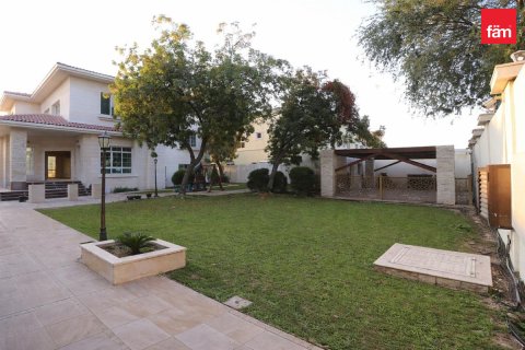 Vila di Al Barsha, Dubai, UAE 6 bilik tidur, 1393.5 meter persegi № 766615 - foto 2