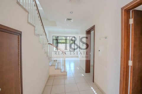 Vilë në Reem, Dubai, Emiratet e Bashkuara Arabe 3 dhoma gjumi, 238 m2. № 642150 - Foto 9
