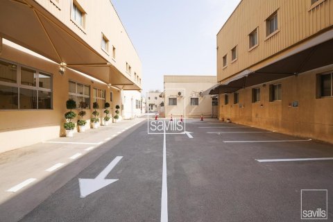 Office in Mussafah, Abu Dhabi, UAE 385.92 sq.m. № 748196 - photo 2