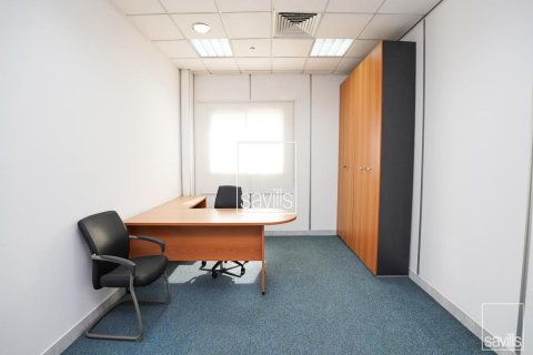 Office in Mussafah, Abu Dhabi, UAE 385.92 sq.m. № 748196 - photo 10