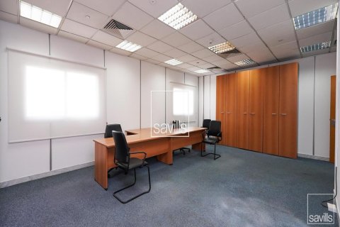 Office in Mussafah, Abu Dhabi, UAE 385.92 sq.m. № 748196 - photo 12