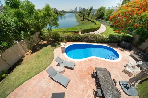 Vila di Meadows, Dubai, UEA 5 kamar tidur, 343 m2 nomor 738237 - foto 18