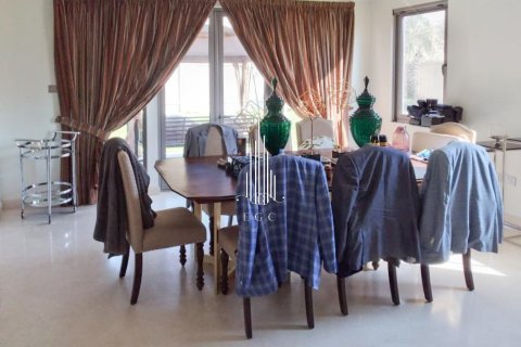Villa sa Saadiyat Island, Abu Dhabi, UAE 5 silid-tulugan, 542 sq.m. № 513981 - larawan 28