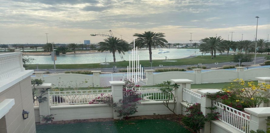 Villa in Khalifa City, Abu Dhabi, UAE 5 bedrooms, 519 sq.m. № 514018