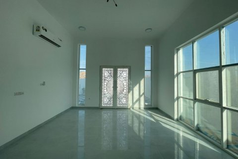 Vila v Ras Al Khaimah, SAE 5 spální, 9290 m2 č. 735175 - Fotografia 6