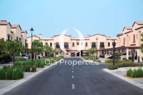 Huvila Abu Dhabi, Arabiemiraatit 5 makuuhuonetta, 640 m2 № 644594 - kuva 12