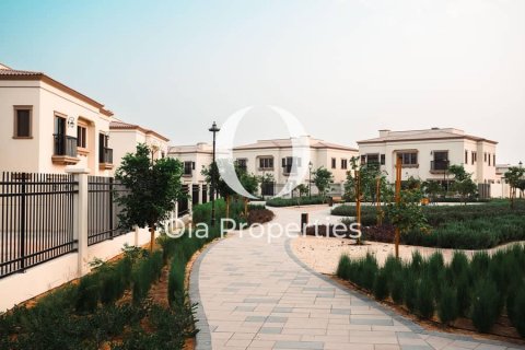 Huvila Abu Dhabi, Arabiemiraatit 5 makuuhuonetta, 640 m2 № 644594 - kuva 13