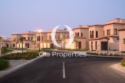 Huvila Abu Dhabi, Arabiemiraatit 5 makuuhuonetta, 640 m2 № 644594 - kuva 6