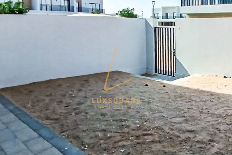 Villa te huur in Dubai South (Dubai World Central), Dubai, VAE 3 slaapkamers, 141 vr.m., nr 738744 - foto 28