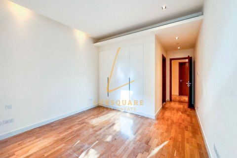 Apartamento en alquiler en Al Wasl, Dubai, EAU 3 dormitorios, 222 m2 № 738741 - foto 10