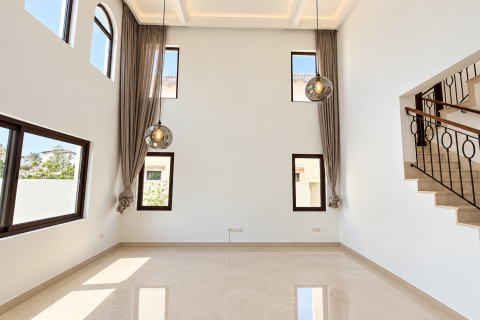 Vilë në Arabian Ranches 2, Dubai, Emiratet e Bashkuara Arabe 4 dhoma gjumi, 404.5 m2. № 768755 - Foto 5