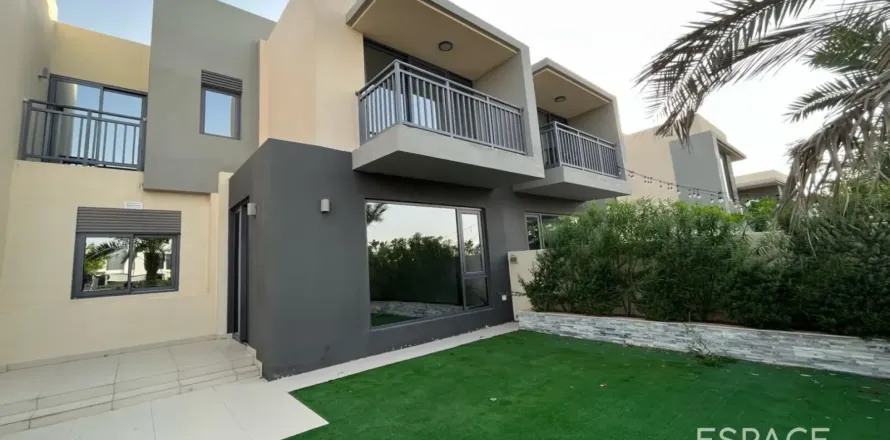 Villa itt: Dubai Hills Estate, EAE, 3 hálószoba, 211 m², azonosító: 738401