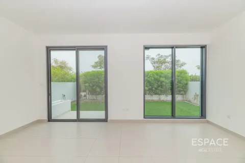 ویلا در Dubai Hills Estate، Dubai ، امارات متحده عربی 4 خوابه ، 231 متر مربع.  شماره 738400