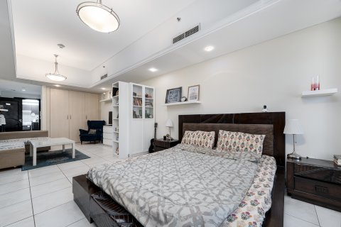 Huoneisto Jumeirah Lake Towers, Dubai, Arabiemiraatit 1 huone, 61.11 m2 № 748555