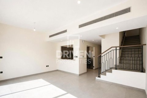 Townhouse de închiriat în Damac Lagoons, Dubai, EAU 4 dormitoare, 144 mp.  №768644 - poză 3