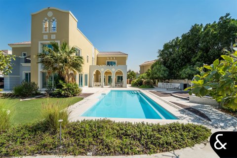 Vila v Dubai Sports City, Dubai, SAE 6 ložnice, 760 m² Č.: 698044