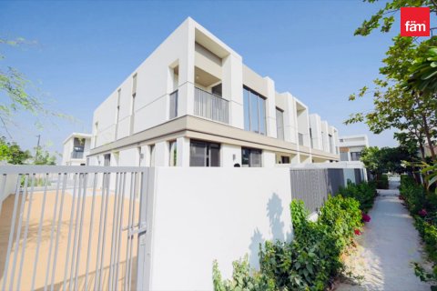 Tilal Al Ghaf, Dubai, UAE의 빌라 침실 4개, 243.6제곱미터 번호 726817