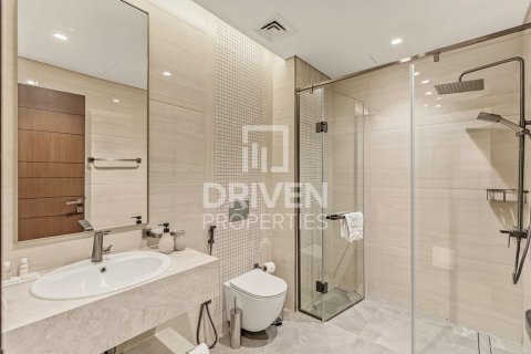 Huoneisto Business Bay, Dubai, Arabiemiraatit 2 makuuhuonetta, 125.98 m2 № 768448 - kuva 14